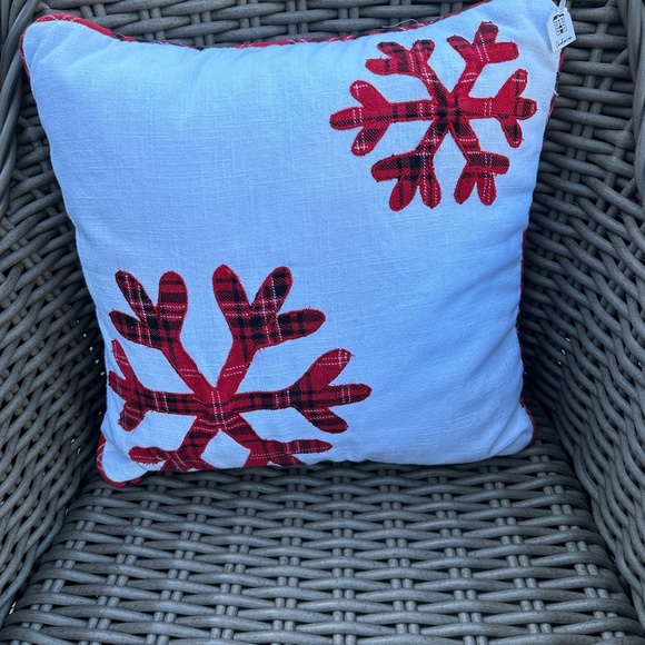 Throw Pillow - Tartan Snowflake - Picture 1 of 2